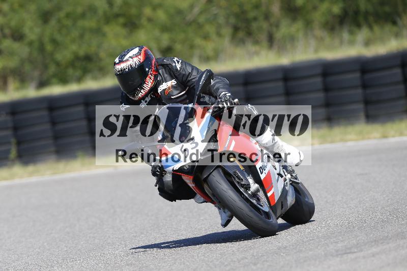 /Archiv-2025/48 25.08.2025 Cornu Master School ADR/gruen-vert/53